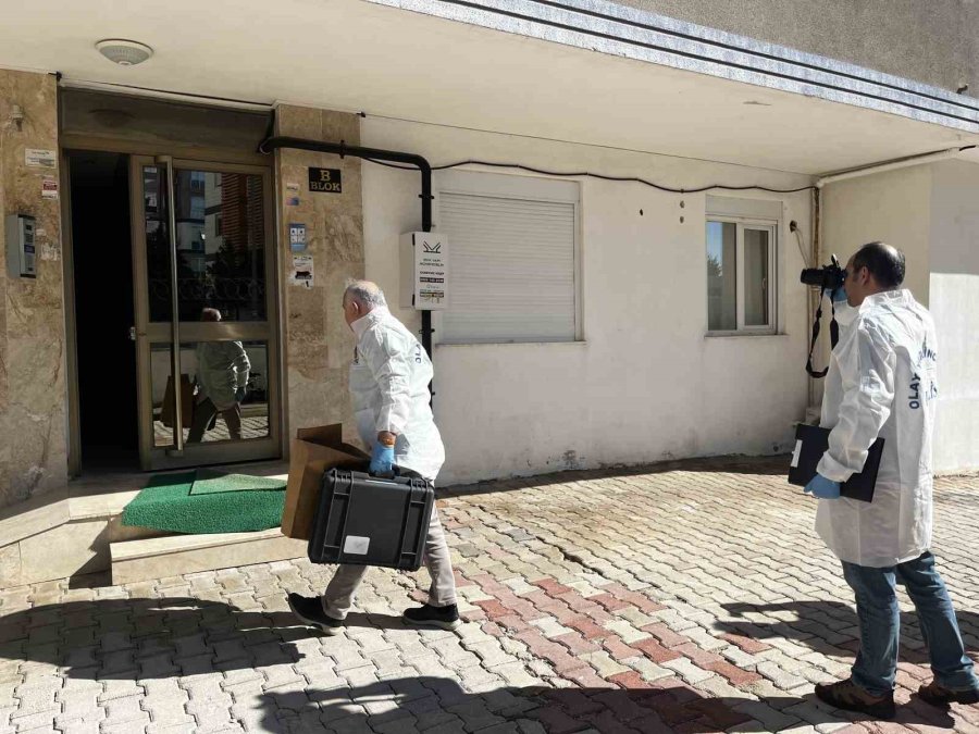 Antalya’da Tartıştığı 37 Haftalık Hamile Eşini Dizlerinden Vurdu