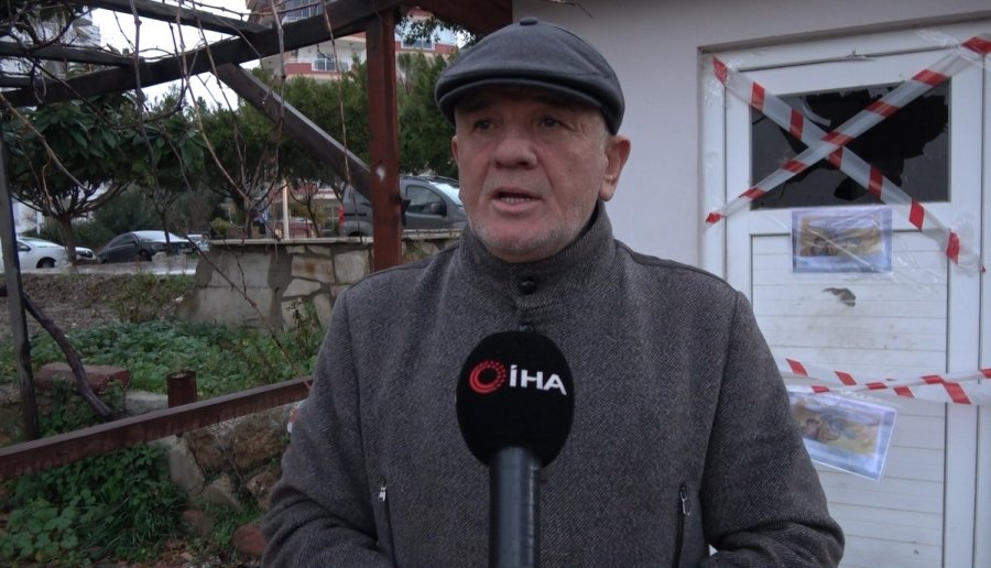 Alanya’da Araçların Lastiklerini Kesen, Tuvalete Zarar Verip, Marketten Yiyecek Ve İçecek Alan 3 Şüpheli Yakalandı