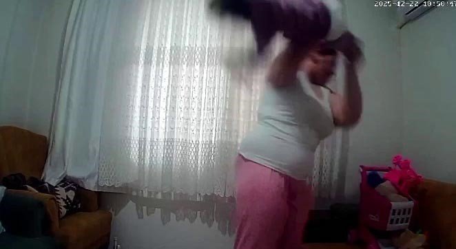 Şüphe Üzerine Koyduğu Kameradan Bebeğine Şiddet Çıktı