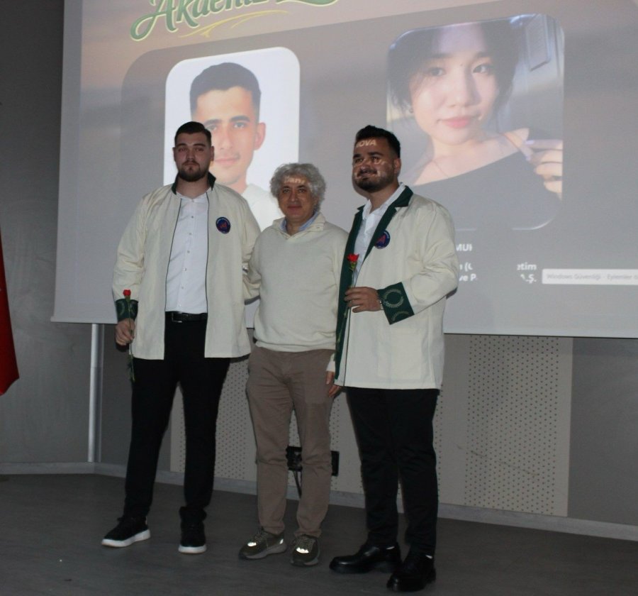 Aü Ziraat Fakültesi 225 Öğrencisini Uygulamalı Eğitim İçin Sahaya Uğurladı