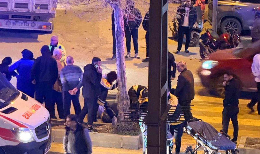 Motosikletler Çarpıştı:2 Yaralı