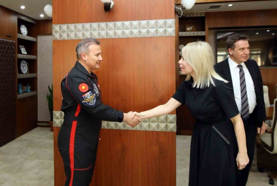 Türkiye’nin İlk Astronotu Alper Gezeravcı: "ay’a Gitmek Üzere İkinci Görevin Eşiğine Gelmiştik, Mart Ayına Ötelendi Şu Anda"