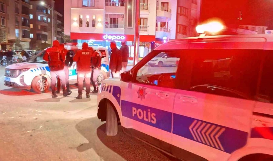 Aksaray’da Hasarlı Kaza Sonrası Ortalık Karıştı: 5 Gözaltı