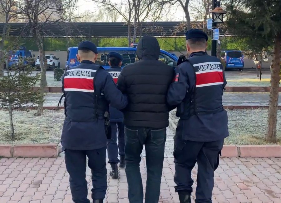 Uyuşturucu Taciri Jandarmanın Operasyonuyla Yakalandı