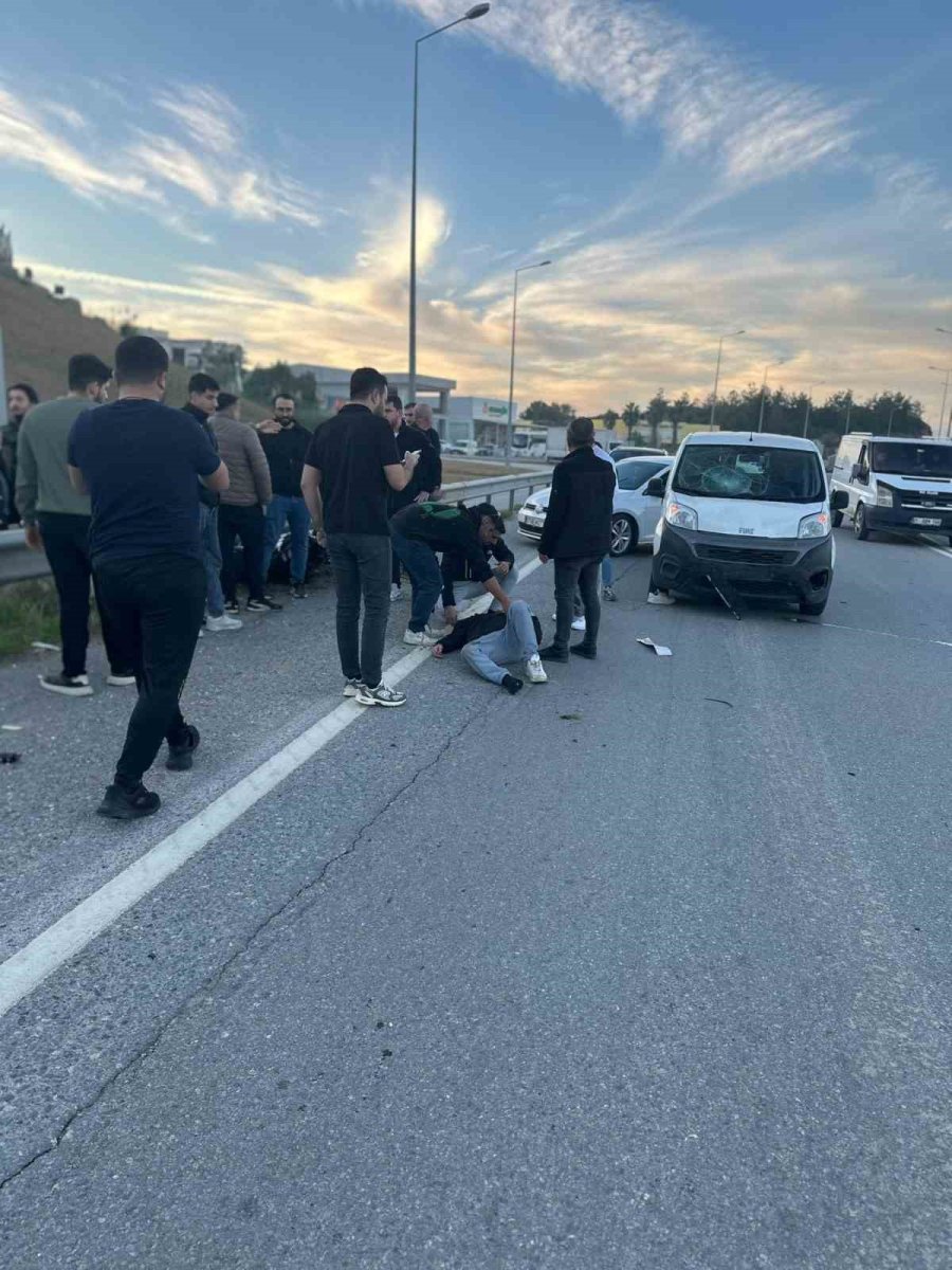 Kazaya Müdahale Trafik Ekibinin Uygulama Yaptığını Sandı, Ters İstikametten Kaçarken Kaza Yaptı