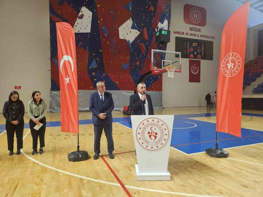 Okul Sporları Basketbol Gençler A Yarı Final Müsabakaları Açılış Seremonisi Yapıldı