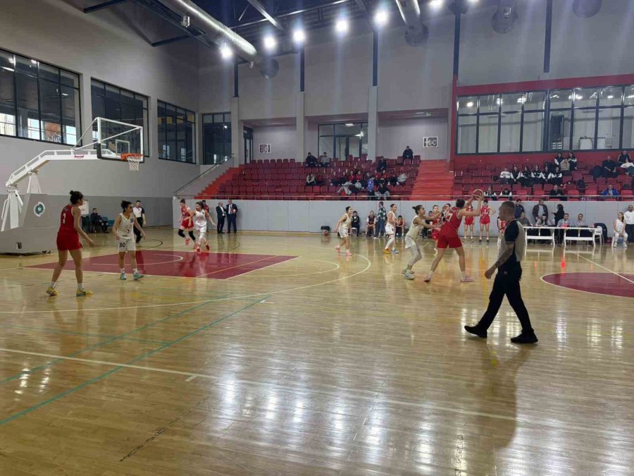 Okul Sporları Basketbol Gençler A Yarı Final Müsabakaları Açılış Seremonisi Yapıldı