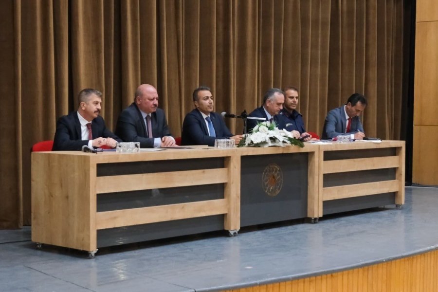 Karaman’da Okullarda Güvenli Eğitim Ortamı İçin Tedbirler Görüşüldü