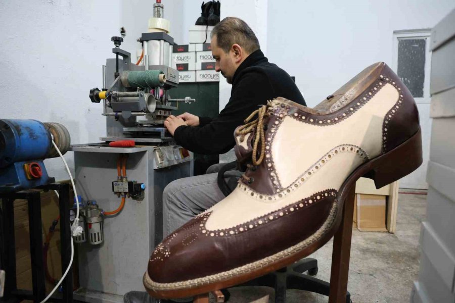 6 Şubat Depreminde 10 Yakınını Kaybedip Aksaray’a Yerleşen Ayakkabı İmalatçısı Şükrü Levent Okurlar O Sabahı Anlattı