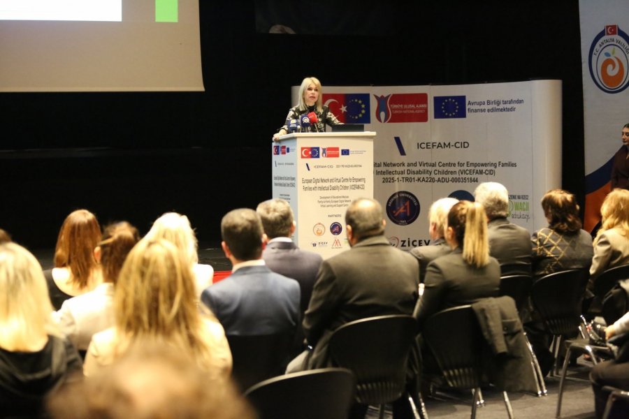 Zihinsel Engelli Çocuklara Sahip Ailelere Yapay Zekalı Destek