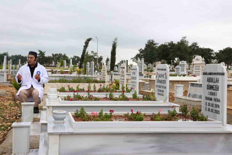 6 Şubat Depreminde Hayatını Kaybeden Antalyalı Vatandaşlar Mezarı Başında Anıldı