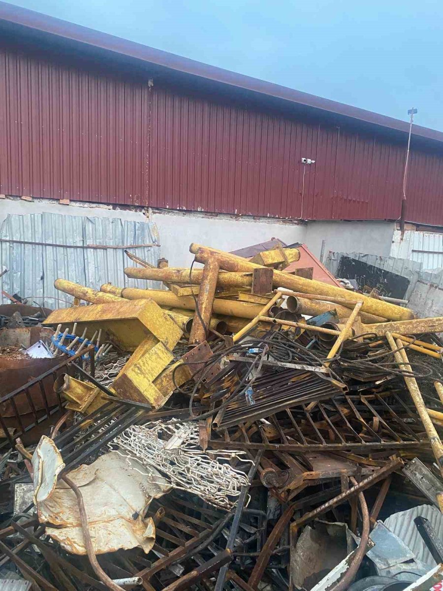 Faal Olmayan Su Temin Projesi Tesisine Girip 6 Milyon Liralık Malzeme Çaldılar