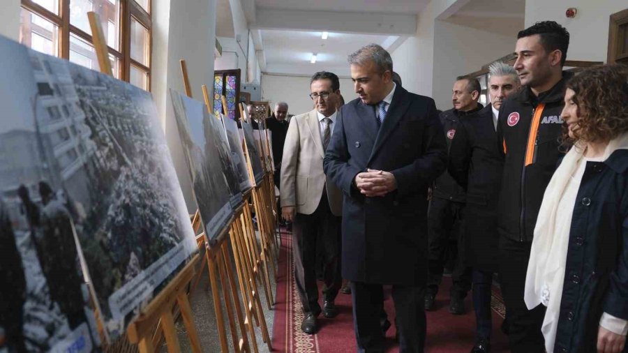 Karaman’da Depremde Hayatını Kaybedenler İçin Anma Programı Düzenlendi