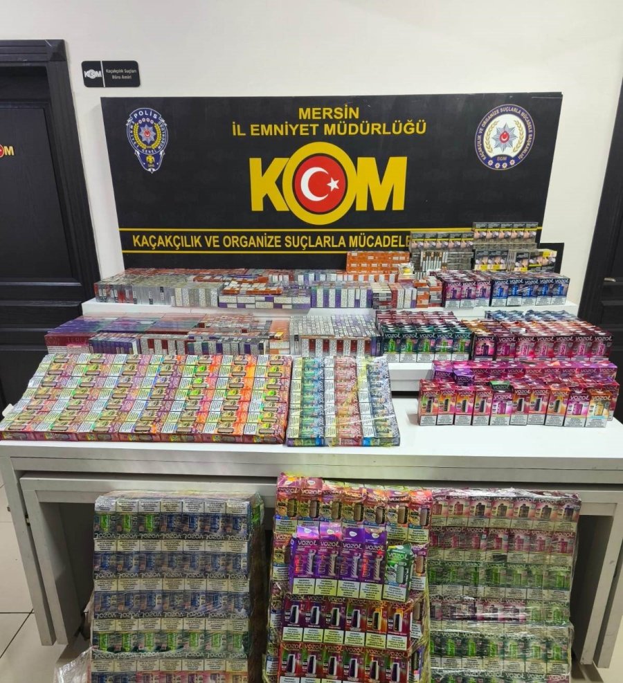 Kömür Yüklü Tırın Dorsesinden Binlerce Kaçak Ürün Çıktı