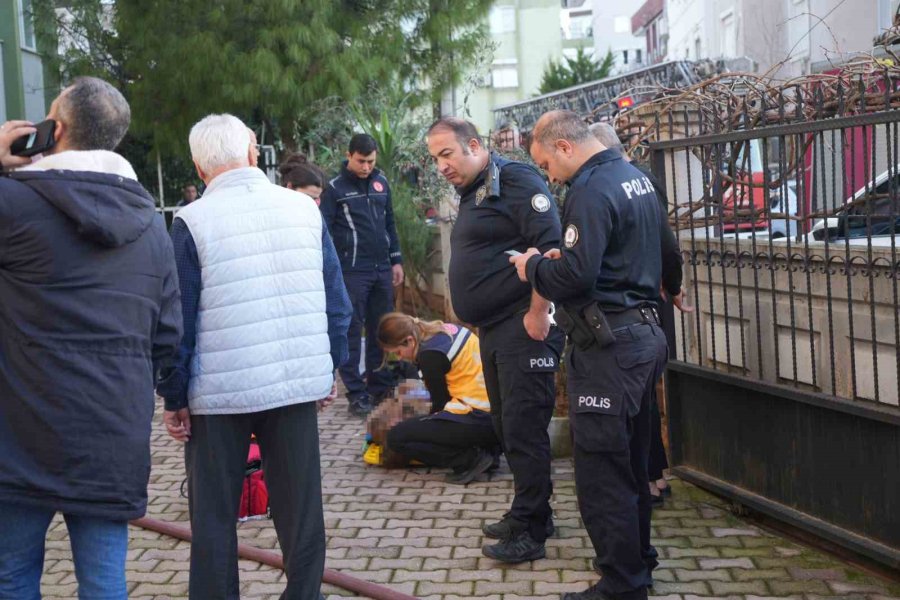 Yangına Uykuda Yakalandı, Alevlere Müdahale Ederken Yaralandı