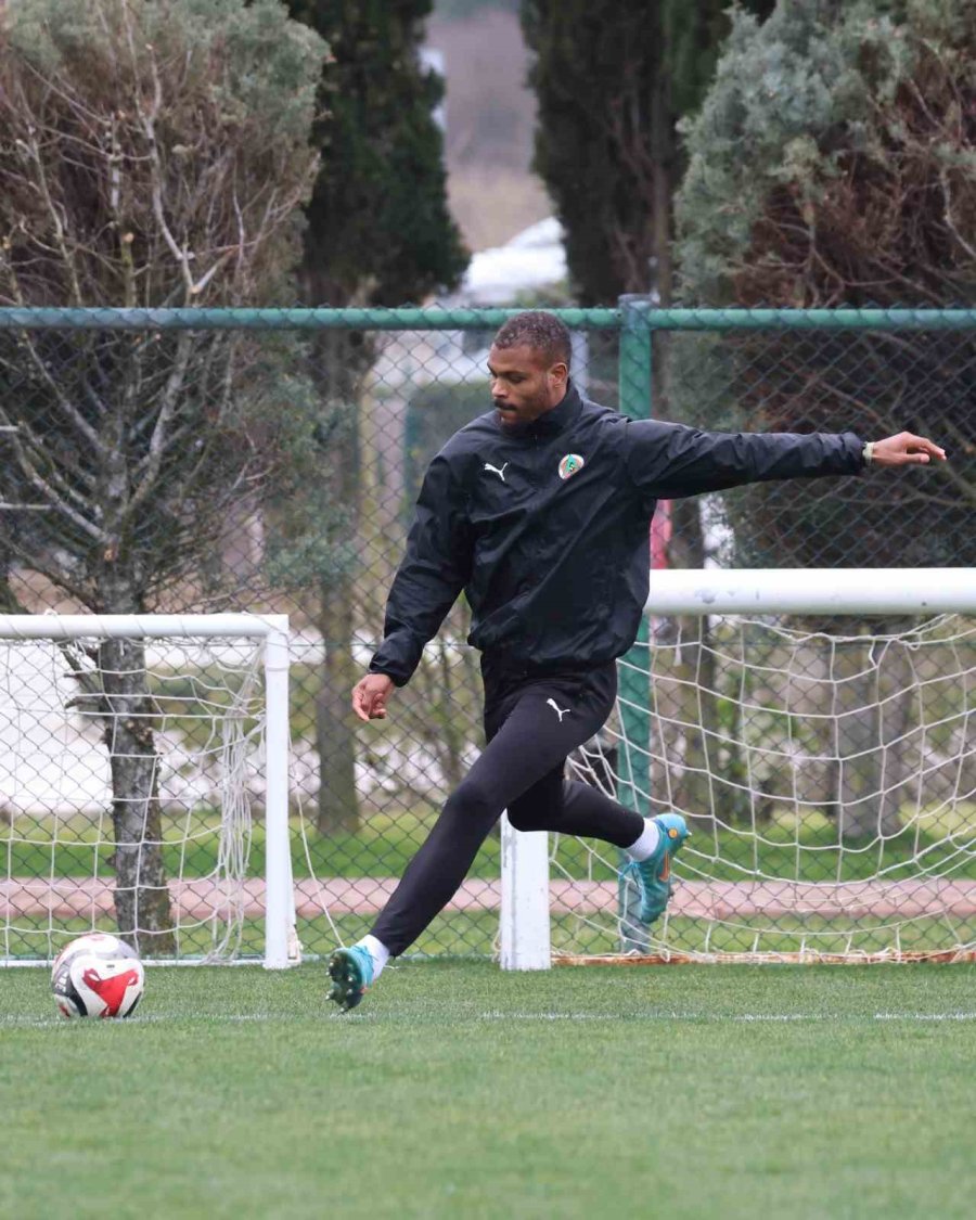 Alanyaspor, Beşiktaş Maçı Hazırlıklarını Tamamladı