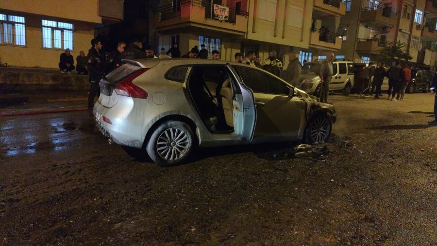 Manavgat’ta Seyir Halindeki Otomobil Alev Alev Yandı