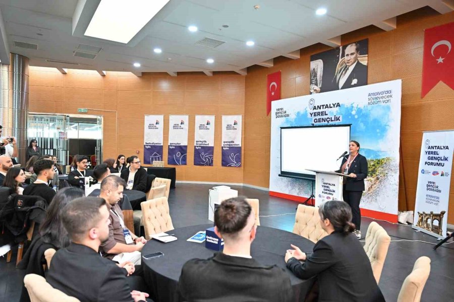Gençler ‘antalya Yerel Gençlik Forumu’nda Buluştu