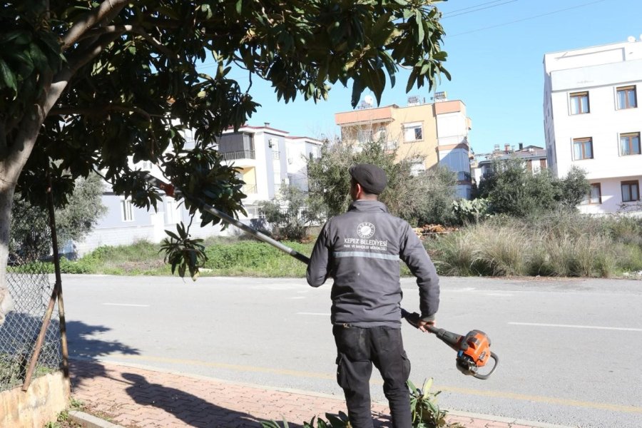 Kepez’in Varsak Ayanoğlu Mahallesi’nde Yaşam Alanları Yenilendi
