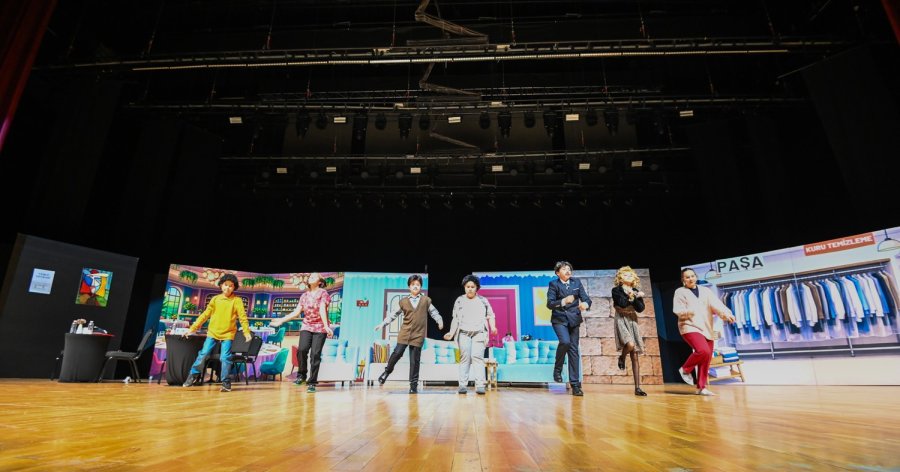 Selçuklu Belediyesi Sanat Akademisi Çocuk Tiyatro Topluluğundan Eğlence Dolu Tiyatro Gösterisi