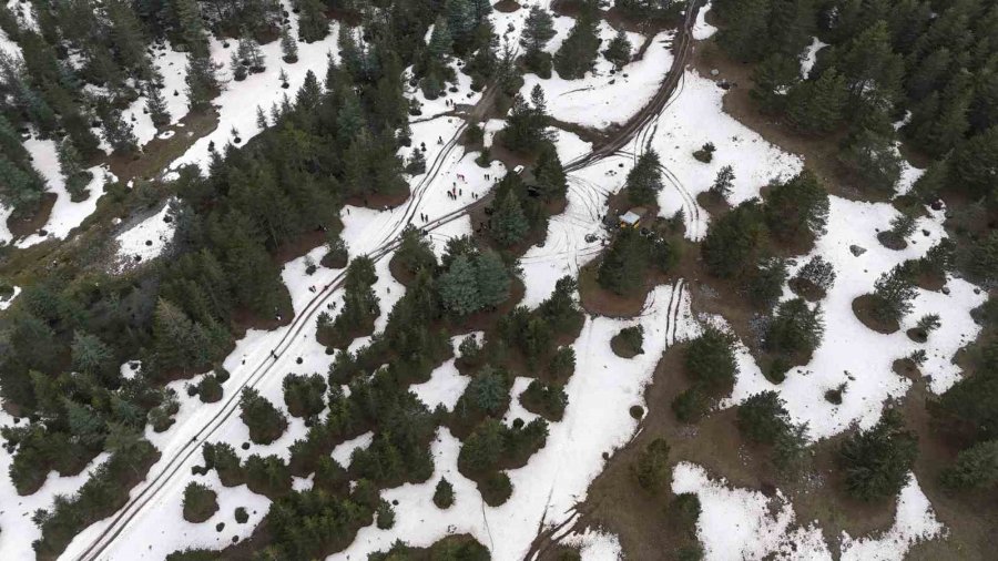 Beyşehir’de Karda Doğa Yürüyüşü Coşkusu