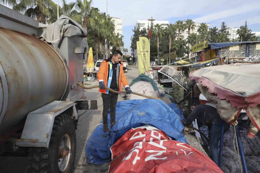 Mersin’de Deniz Kirliliğine Geçit Yok: 25 Bin Metreküp Tekne Atığı Bertaraf Edildi