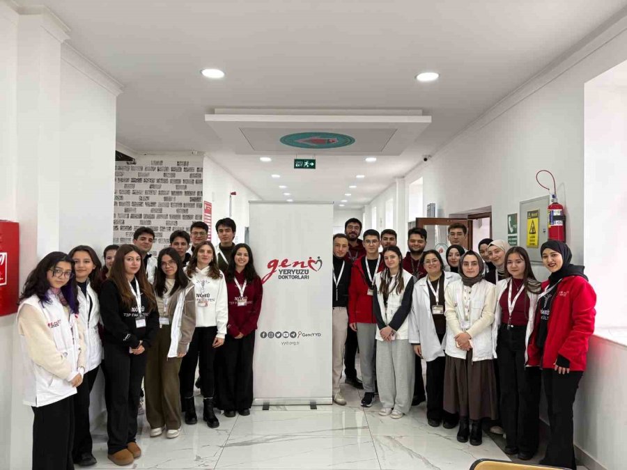 Altunhisar’da Sağlık Sokağı Projesi Yoğun İlgi Gördü