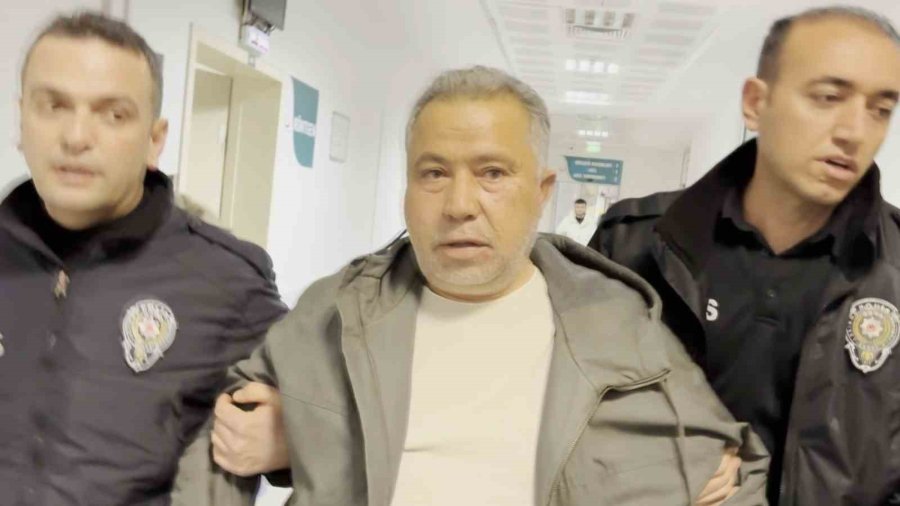 Maddi Hasarlı Kaza Sonrası 2 Kişiyi Öldürdü, "pişman Değilim, Onur Duyuyorum" Dedi