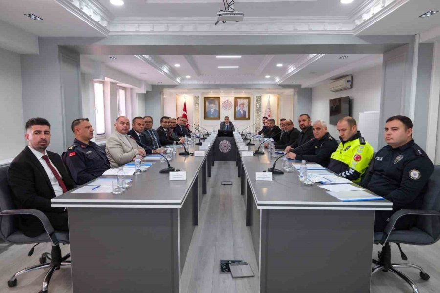 Karaman’da Üniversite Güvenlik Koordinasyonu Toplantısı Gerçekleştirildi