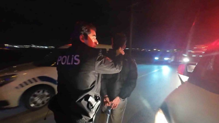 Karaman’da Polisten Kaçan Alkollü Sürücü Kovalamaca Sonucu Yakalandı
