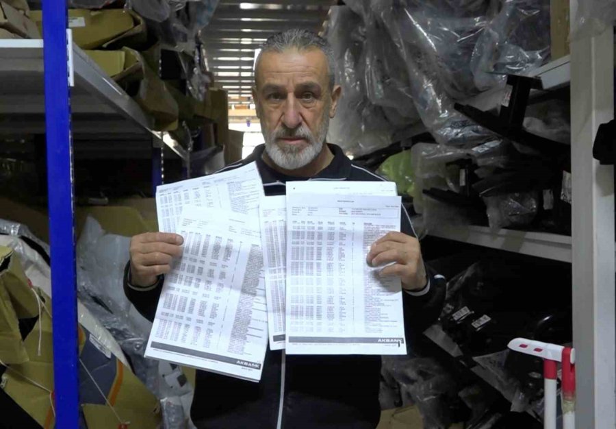 Kızının Komşusuna Telefon Bankacılığı Bilgilerini Verdi, Hayatı Karardı