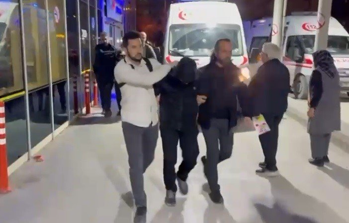 Arabasını Boyatmasında Yardım Eden Arkadaşına Av Tüfeği İle Saldırdı