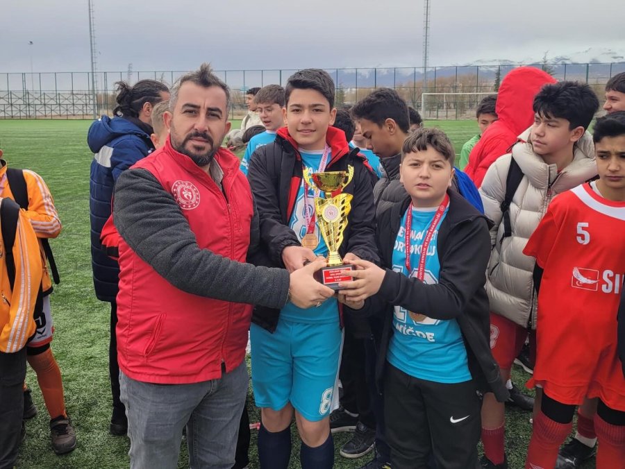 Okul Sporları Yıldız Erkekler Futbol İl Birinciliği Tamamlandı