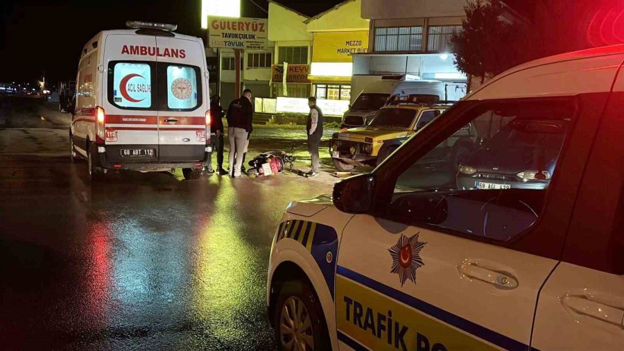 Otomobilin Çarpıp Kaçtığı Motosiklet Sürücüsü Yaralandı