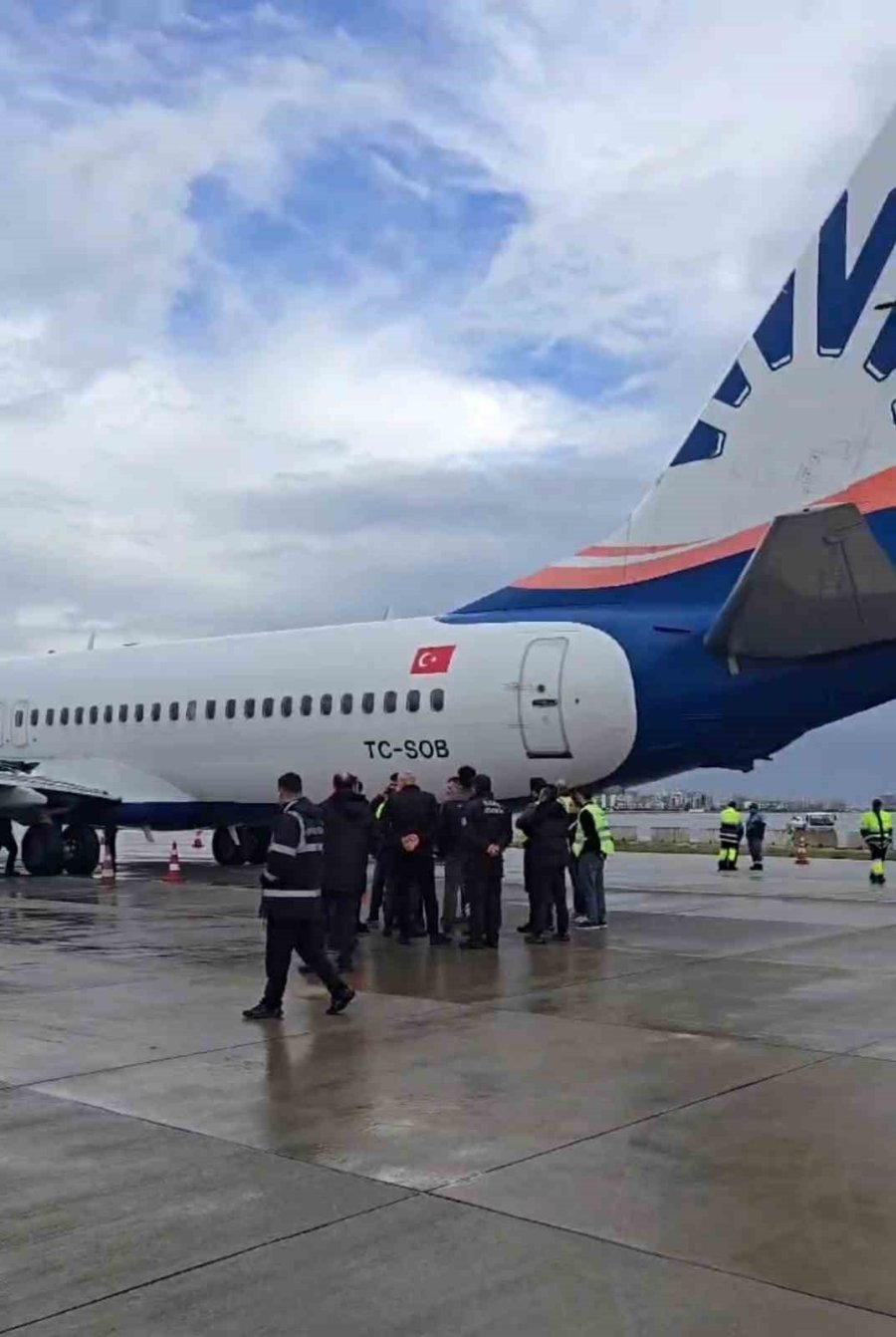 Antalya Havalimanı’nda Korkutan Kaza Ucuz Atlatıldı