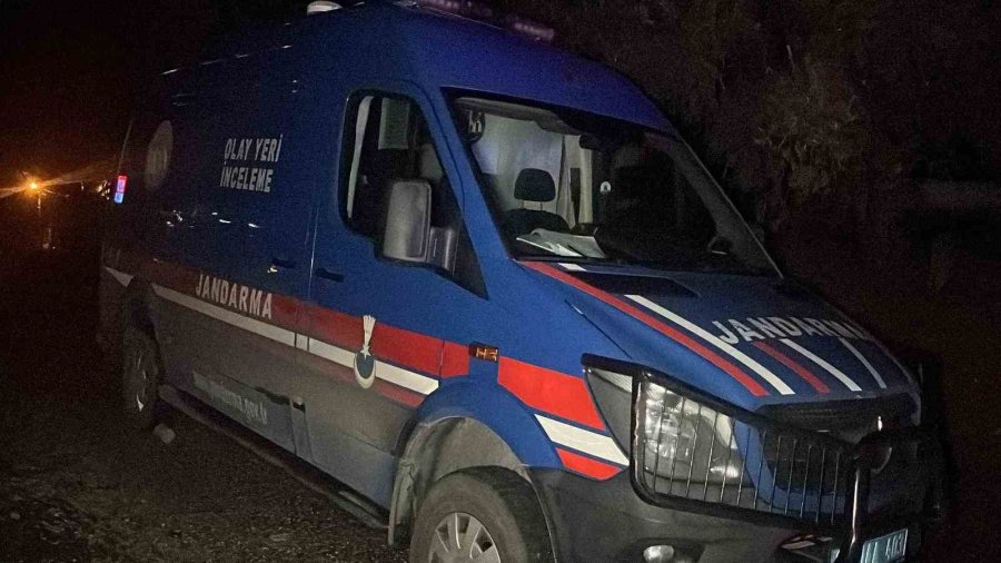 Alanya’da Seyir Halindeki Araca Silahlı Saldırı: 1 Ölü