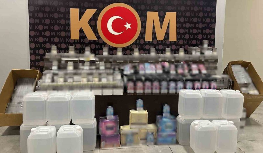 Antalya’da 1 Haftada Milyonlarca Kaçak Ürün Ele Geçirildi, 5 Şahıs Tutuklandı