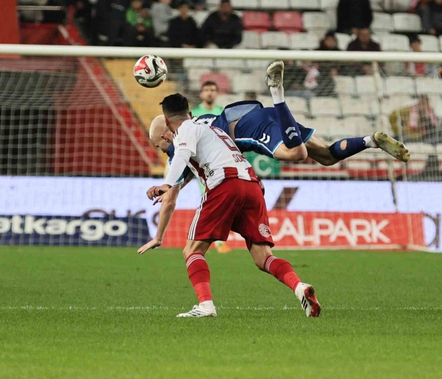 Trendyol Süper Lig: Antalyaspor: 2 - Samsunspor: 0 (ilk Yarı)