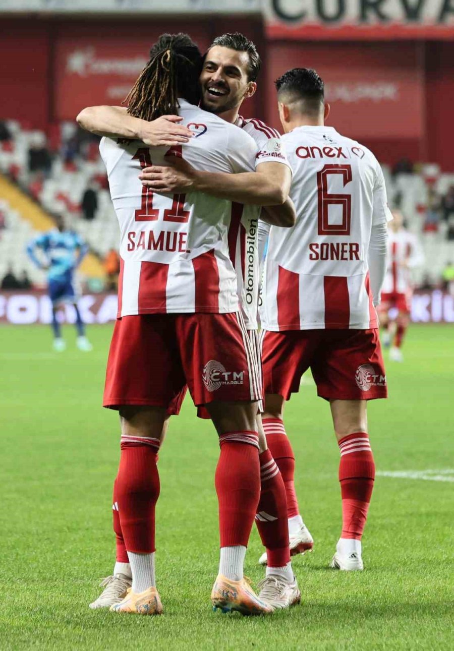 Trendyol Süper Lig: Antalyaspor: 2 - Samsunspor: 0 (ilk Yarı)