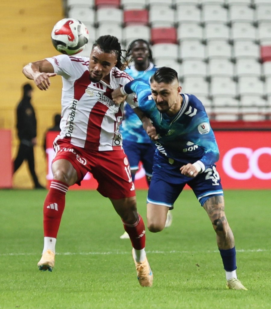 Trendyol Süper Lig: Antalyaspor: 2 - Samsunspor: 0 (ilk Yarı)