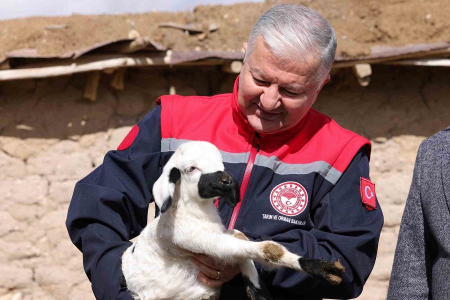 Vali Duru: "1,5 Milyarlık Finansmanla 125 Bin Küçükbaş Hayvan Alımı Yapılacak"