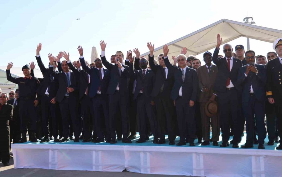 Çağrı Bey Sondaj Gemisi, Bakan Bayraktar’ın Katıldığı Törenle Somali’ye Uğurlandı