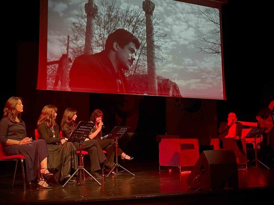 Kepez’de 14 Şubat Sanatla Kutlandı