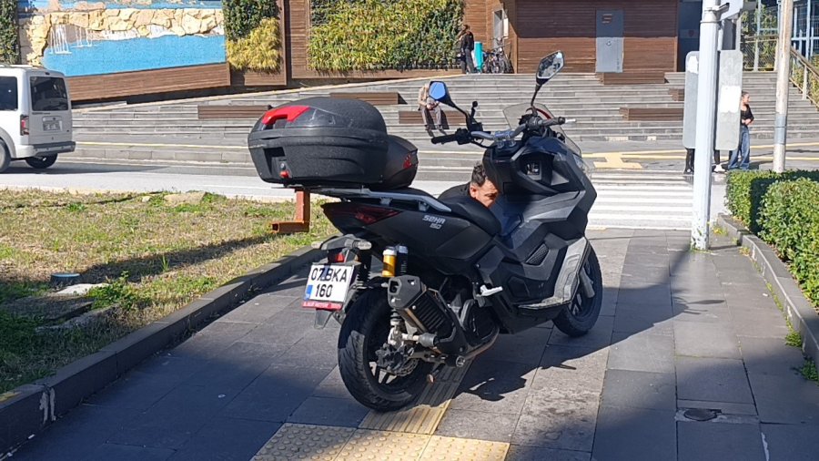 Kaza Yapan Motosikletli Israrla Polisi Çağırdı, Zararlı Çıktı