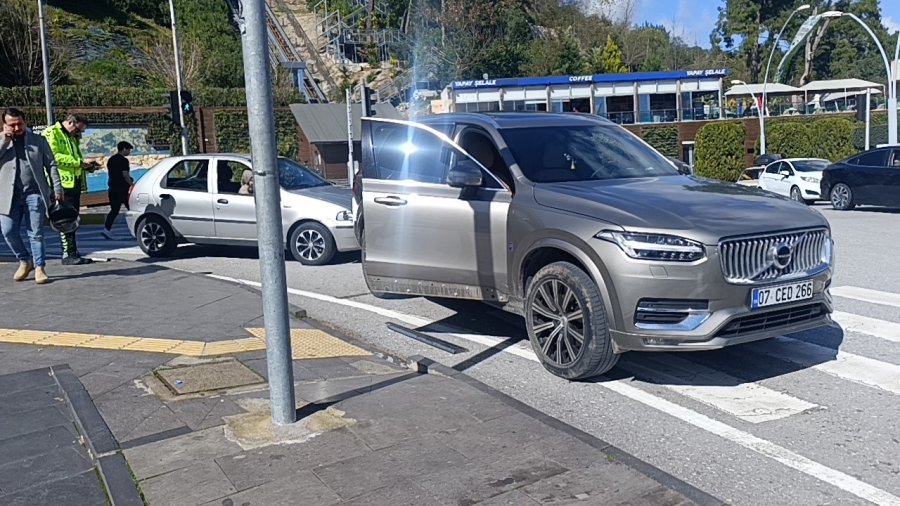 Kaza Yapan Motosikletli Israrla Polisi Çağırdı, Zararlı Çıktı