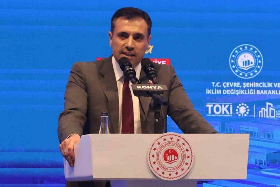 Bakan Kurum: "biz Lafla Değil, Eserle Konuşuyoruz"