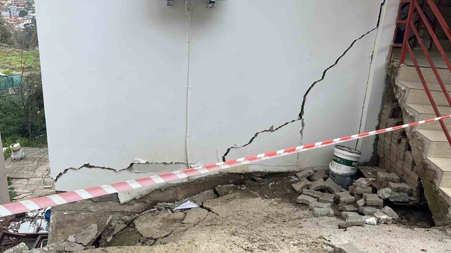 Alanya’da Sağanak Sonrası Korkutan Manzara