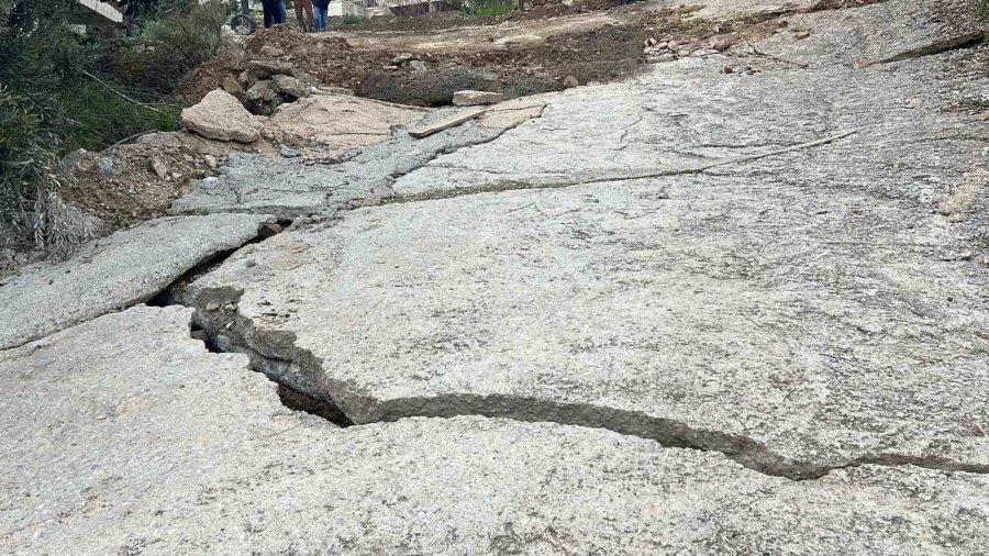 Alanya’da Sağanak Sonrası Korkutan Manzara