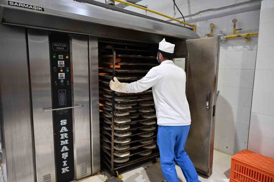 Ramazan Pidesi Büyükşehir Halk Ekmek Büfelerinde Yerini Alacak