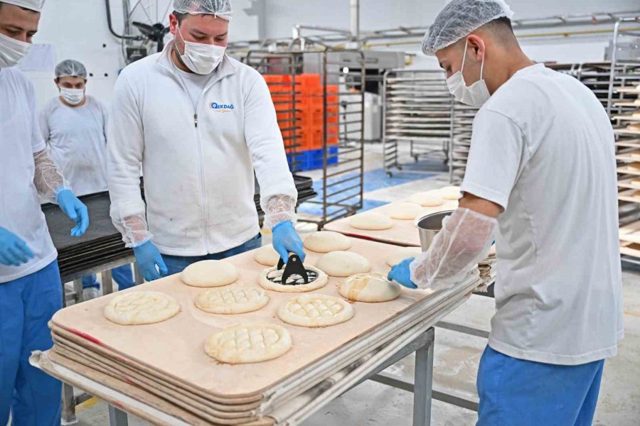 Ramazan Pidesi Büyükşehir Halk Ekmek Büfelerinde Yerini Alacak